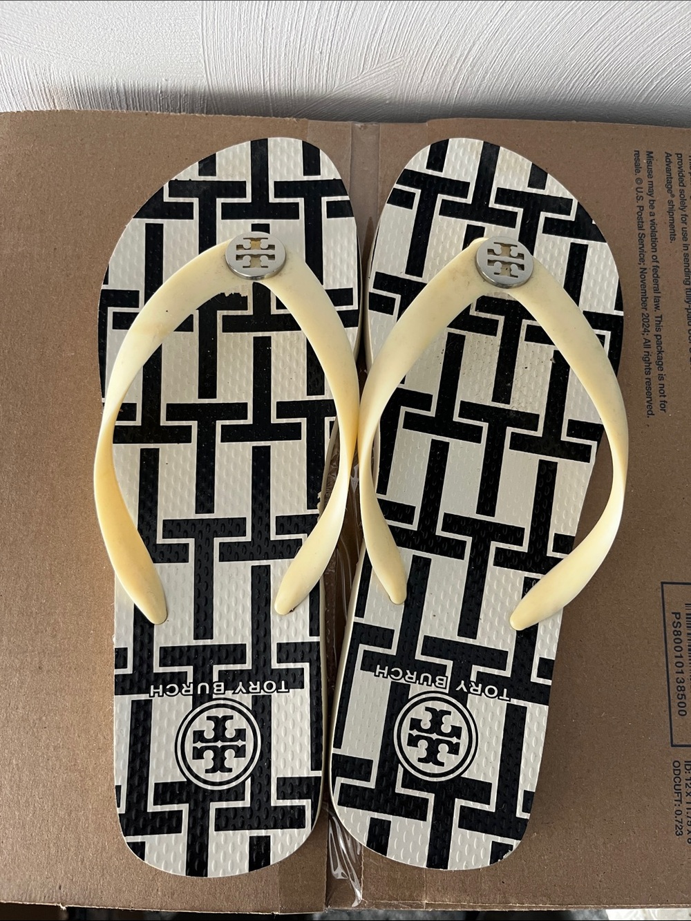Tory Burch Black & Cream Logo-Print Flip Flops